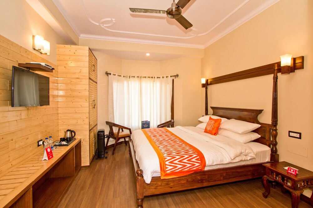 Шимла: Oyo Premium 148 The Bodhi Tree Bnb