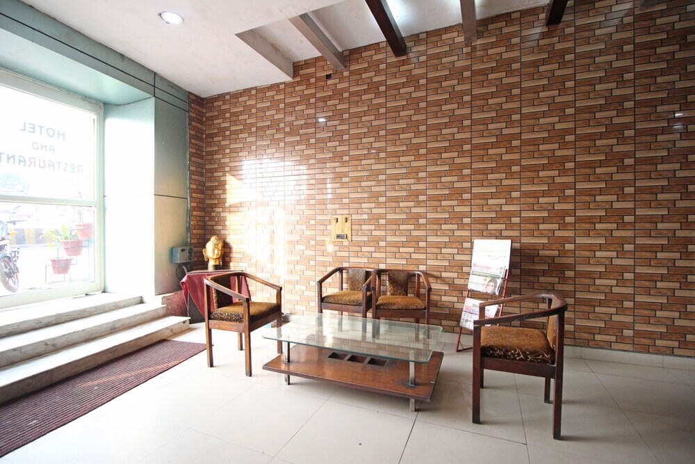 Барейлли: OYO 7928 Hotel Sehgal
