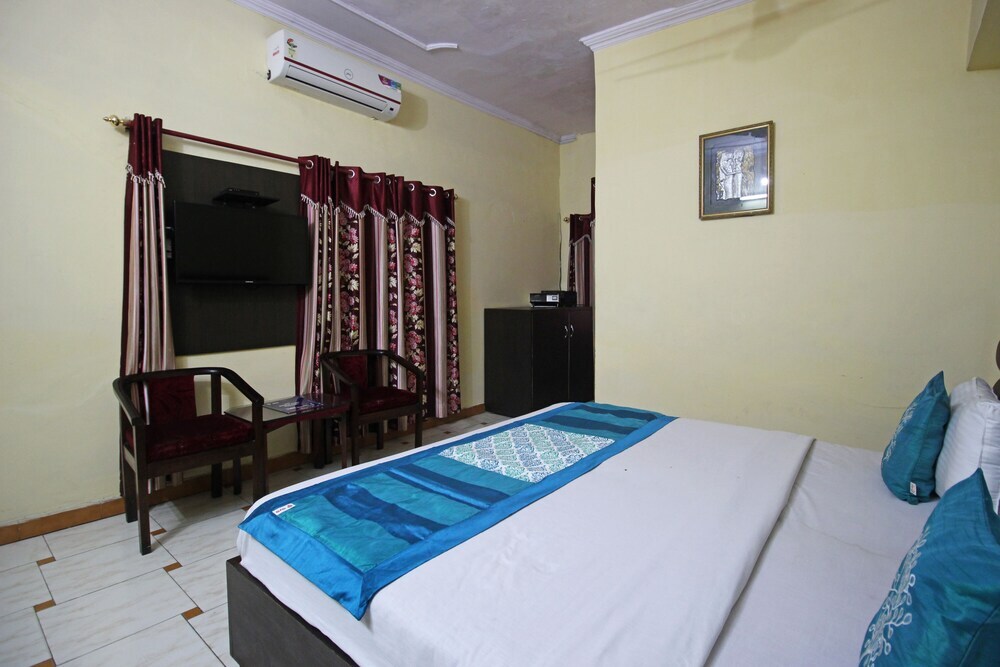Барейлли: OYO 7928 Hotel Sehgal