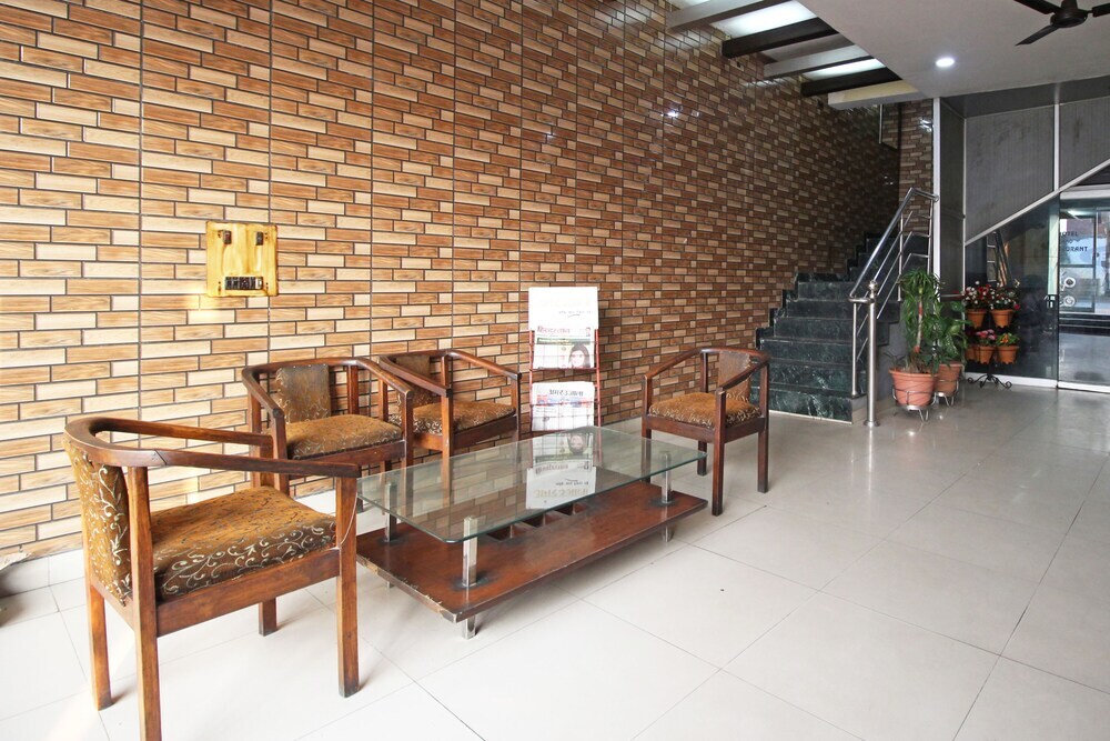 Барейлли: OYO 7928 Hotel Sehgal