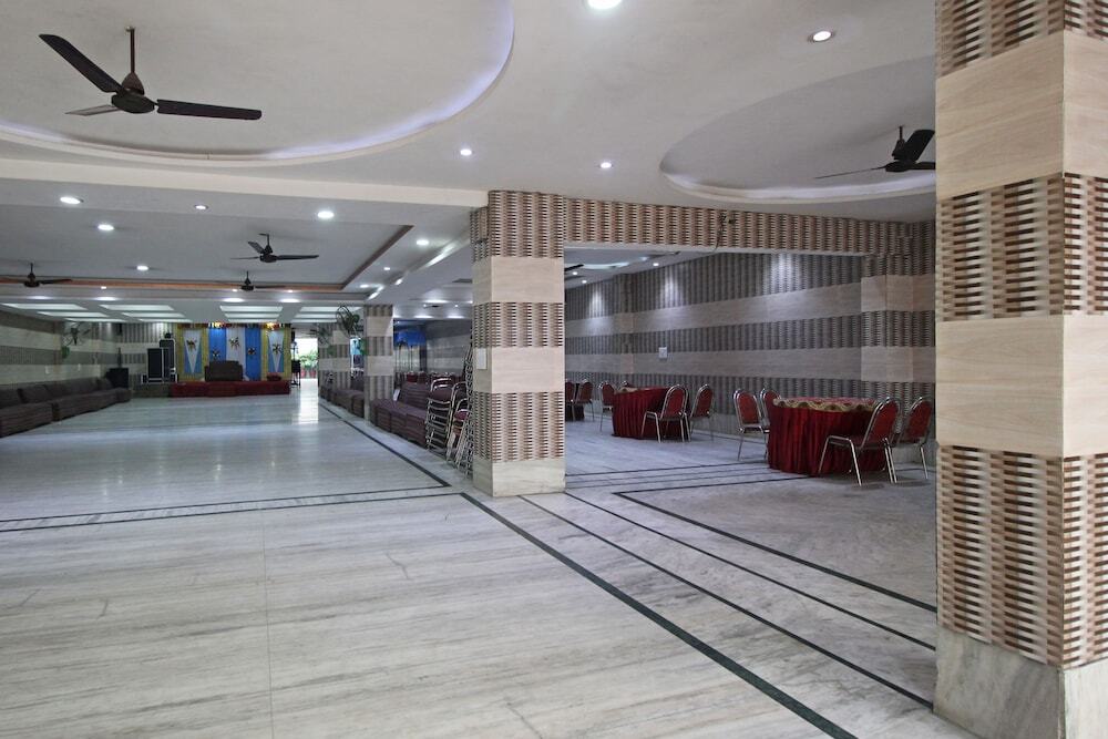 Барейлли: OYO 7928 Hotel Sehgal