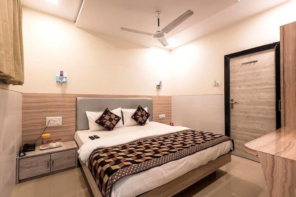 Мумбаи: Room Maangta 133 @ Kurla West