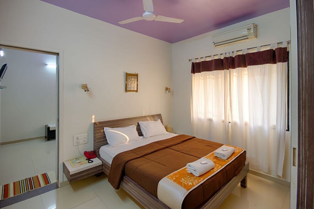 Нашик: Oyo 4018 Hotel Grand Ashwin
