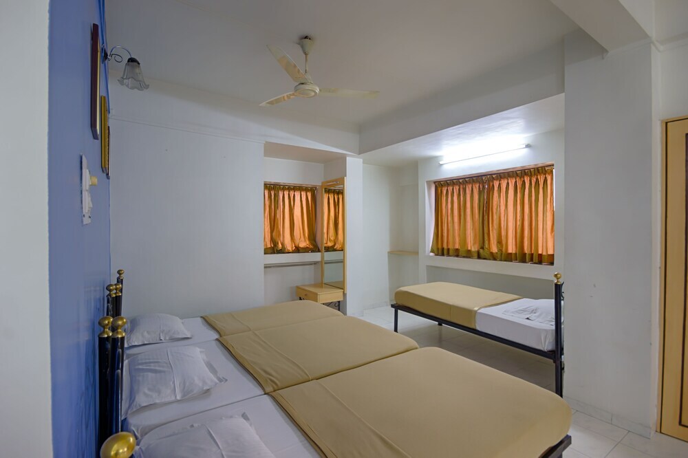 Нашик: Oyo 4018 Hotel Grand Ashwin