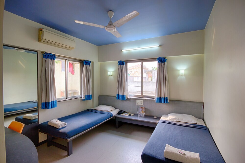 Нашик: Oyo 4018 Hotel Grand Ashwin