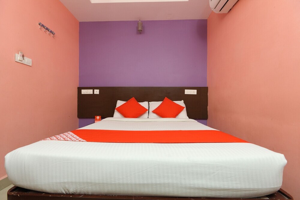 Тирупати: Oyo 6637 Hotel Bvn Grand