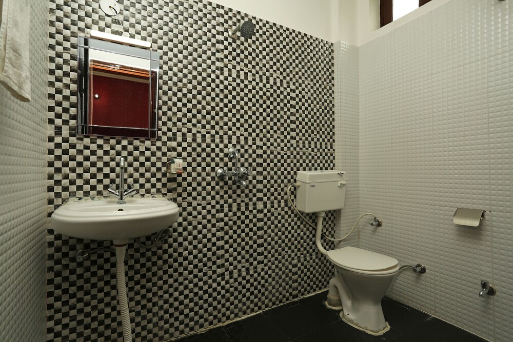 Дехрадун: OYO 9905 Hotel Doon Star
