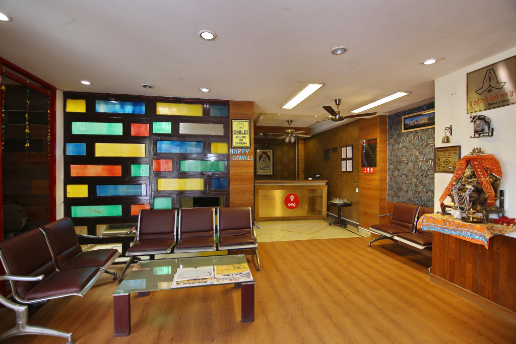 Нойда: OYO 8876 Hotel Sarthi