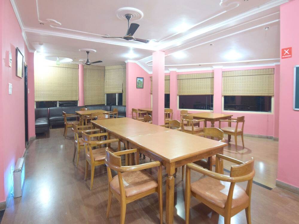 Кангра: Hotel Manu Vinod