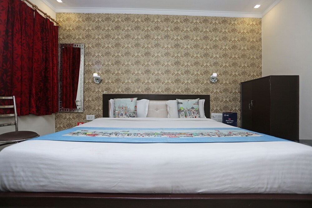 Агра: Oyo 9369 Raj Paradise