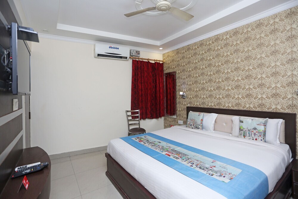 Агра: Oyo 9369 Raj Paradise
