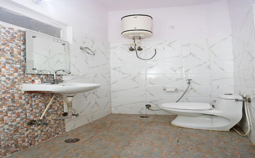 Агра: Oyo 9369 Raj Paradise
