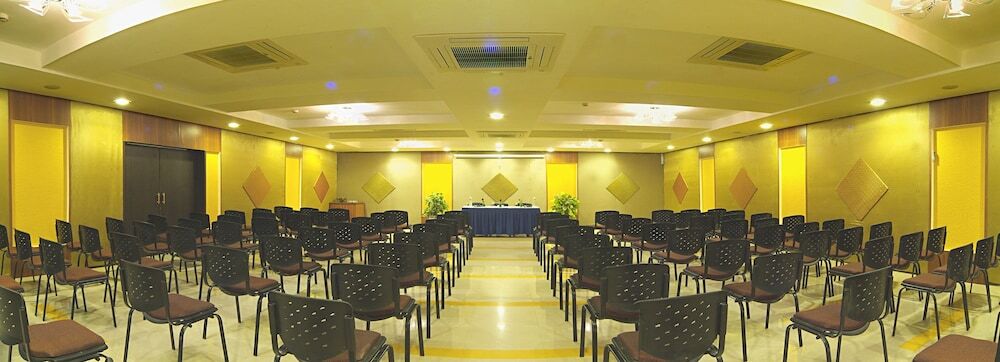 Маниячи: Regency Tuticorin by GRT Hotels