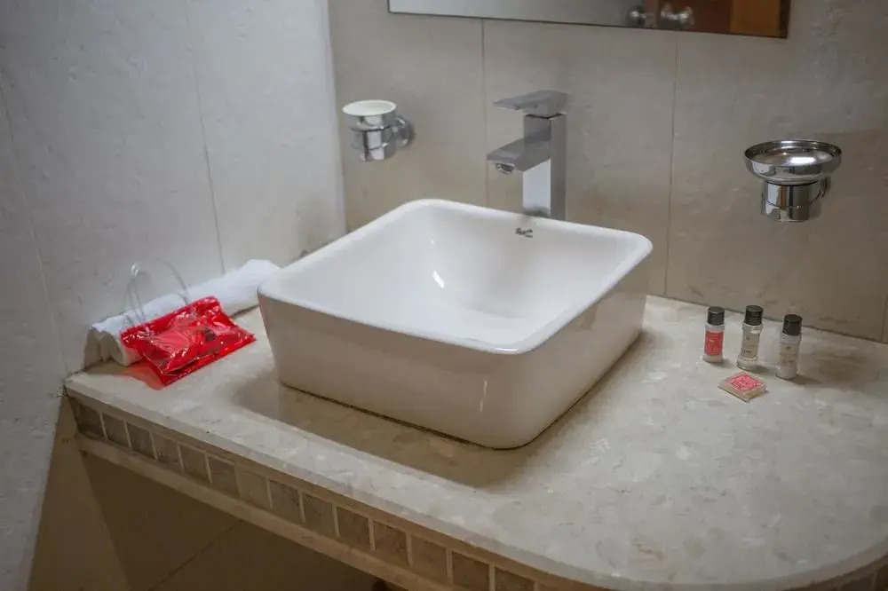 Канпур: OYO 1524 Hotel Vaani Continental