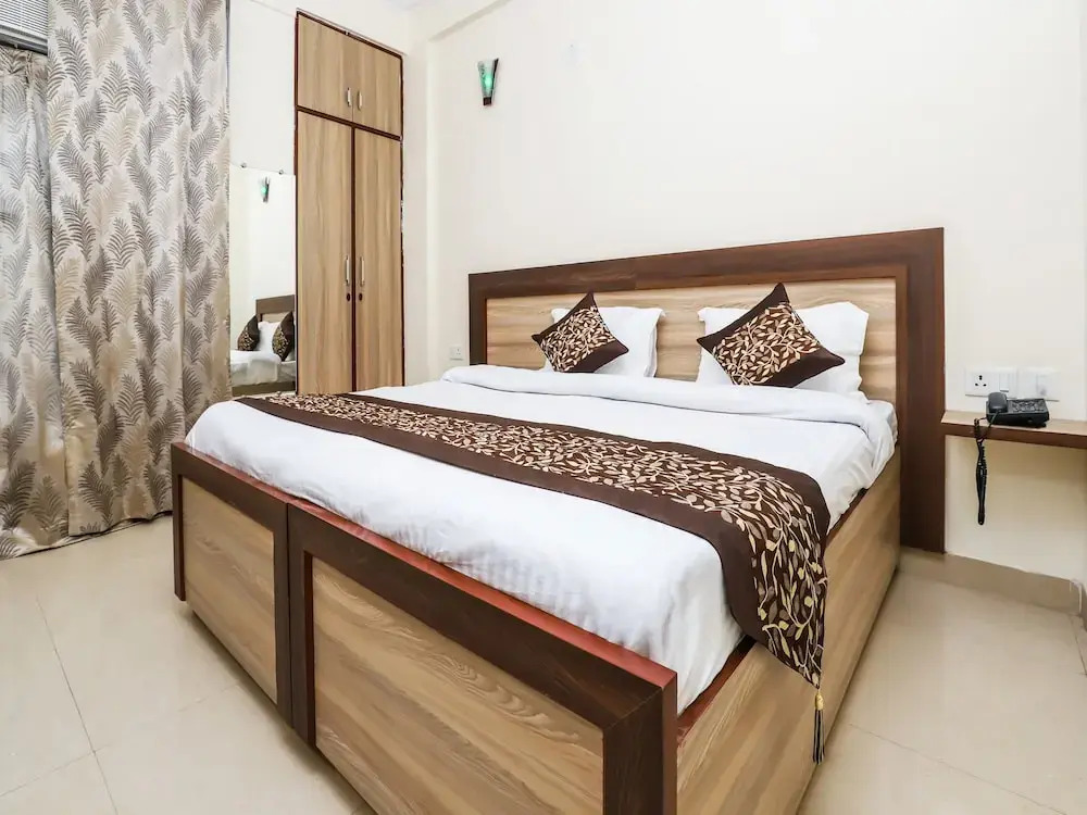 Большая Нойда: OYO 23018 Hotel Expo Suites