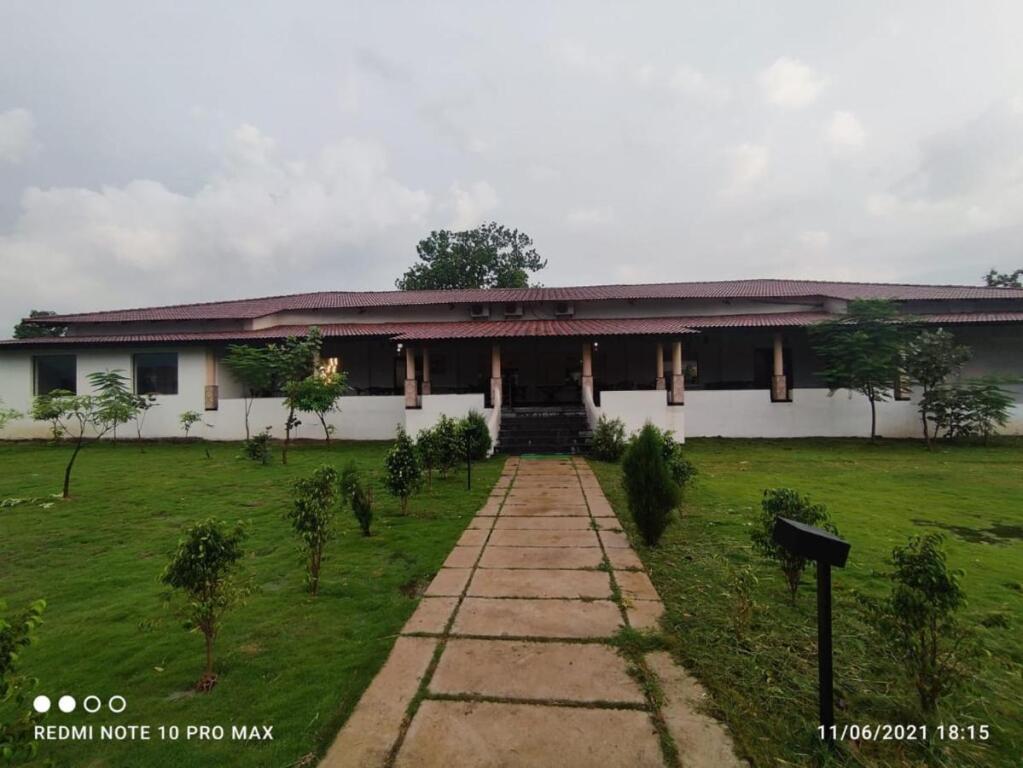 Турья: Tuli Veer Bagh Resort Turia