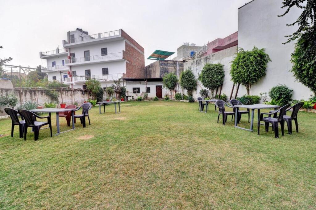 Агра: Collection O 807543 Bhawna Vyas Hotel