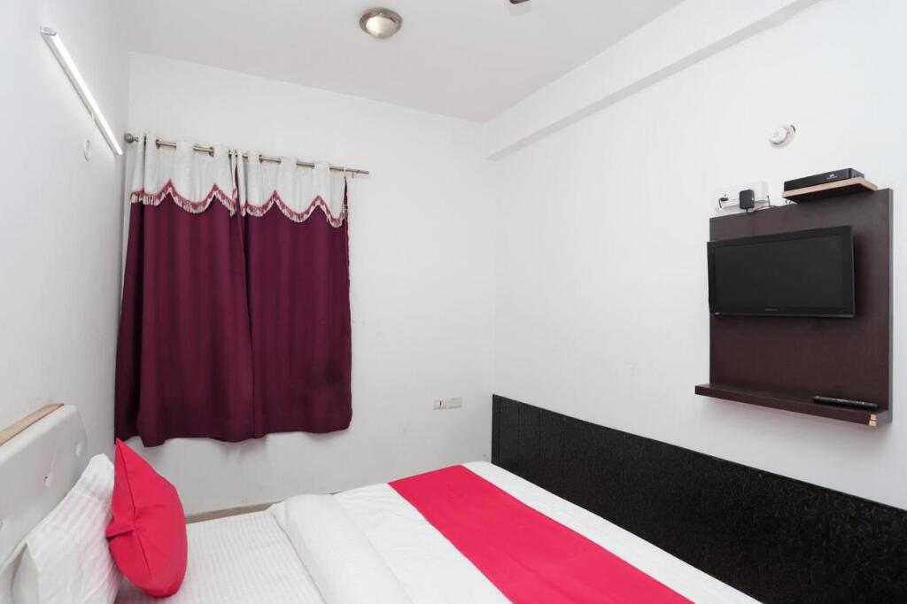 Агра: OYO Flagship 40300 Hotel Kusum Palace