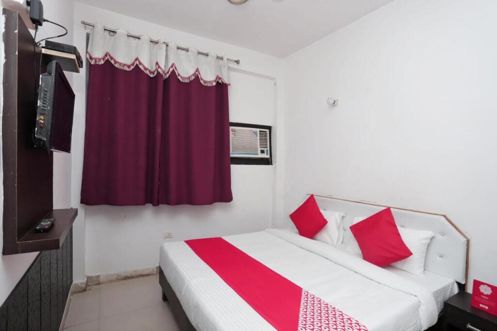 Агра: OYO Flagship 40300 Hotel Kusum Palace