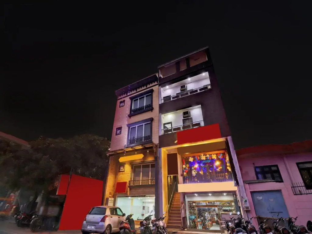 Агра: Townhouse 691 Hotel Sulit
