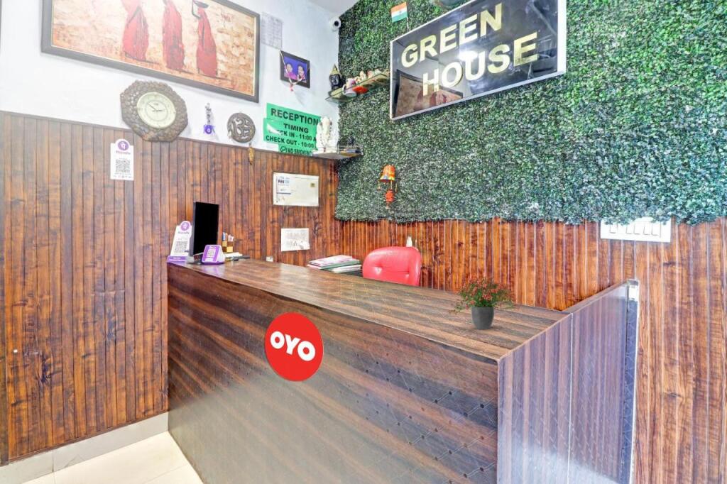 Агра: OYO Flagship 80729 Green House