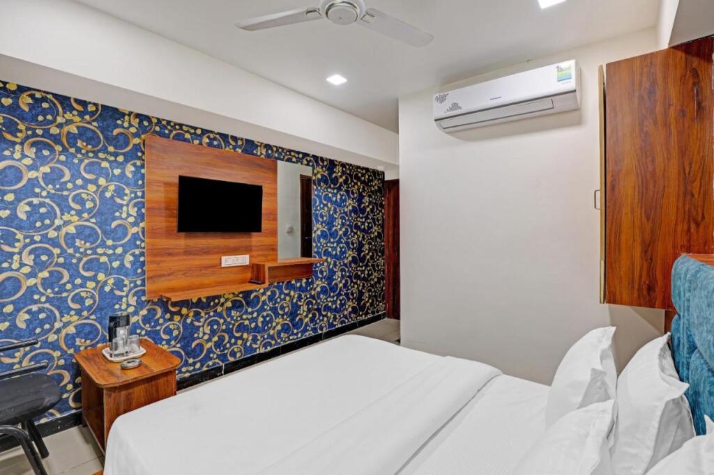 Ахмедабад: Capital O 805314 Hotel Bhavya Villa