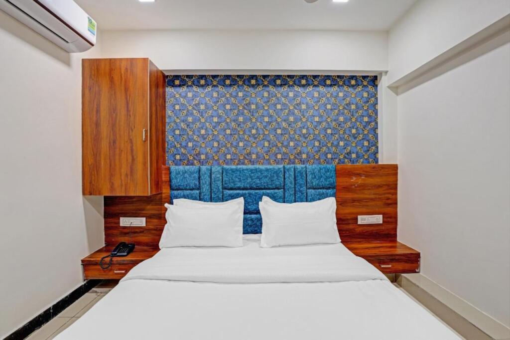 Ахмедабад: Capital O 805314 Hotel Bhavya Villa