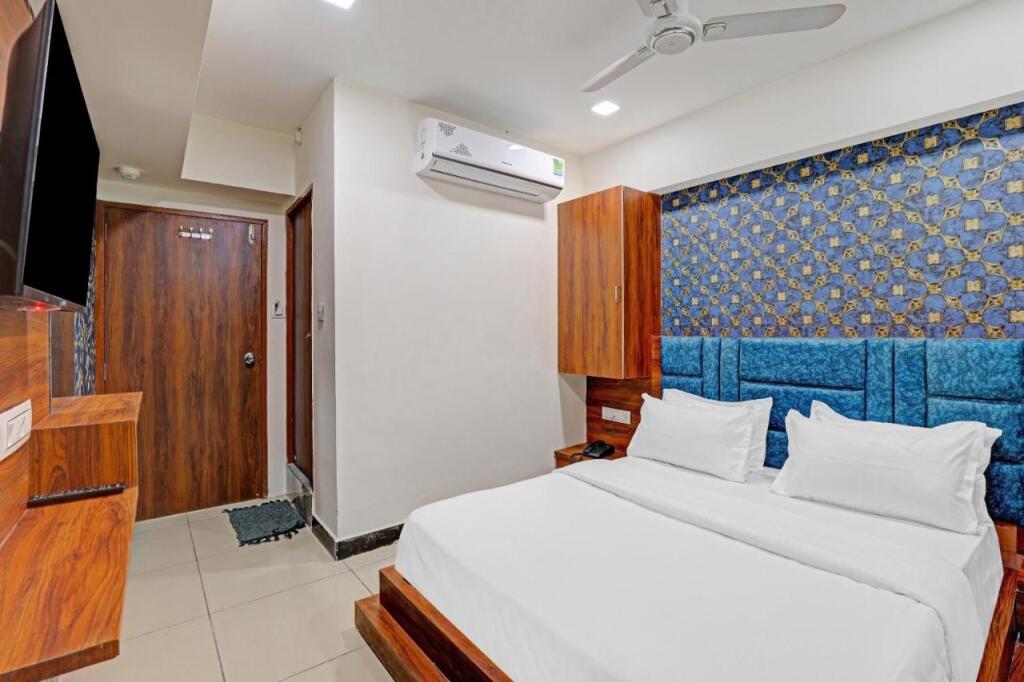 Ахмедабад: Capital O 805314 Hotel Bhavya Villa