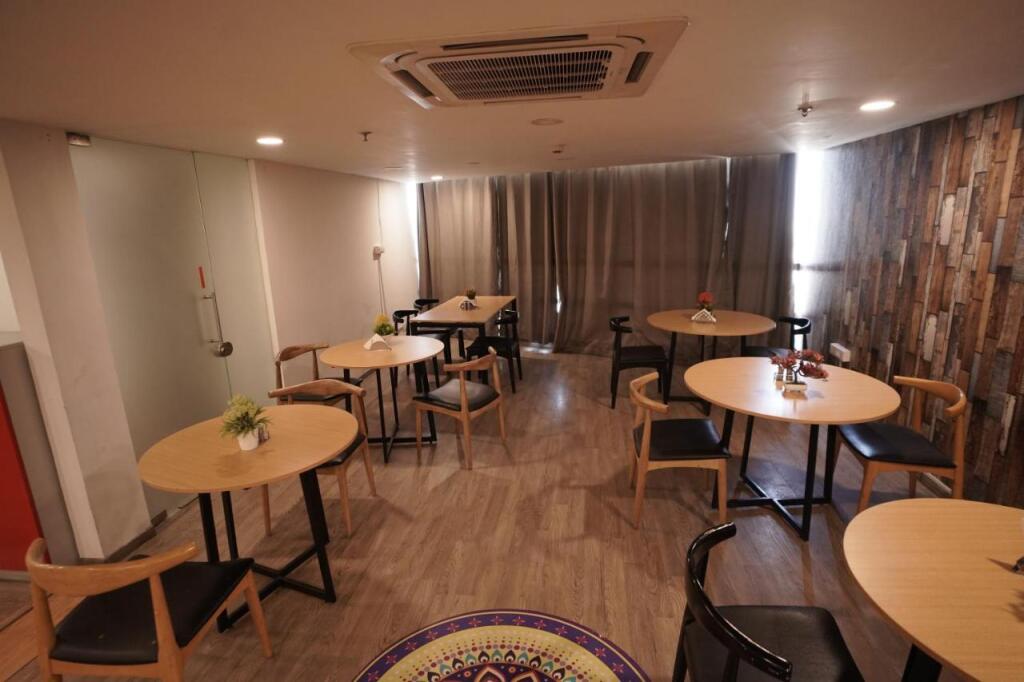 Ахмедабад: Hotel Sunflare
