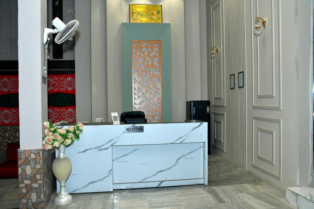 Барейлли: Hotel Aalishan Garden