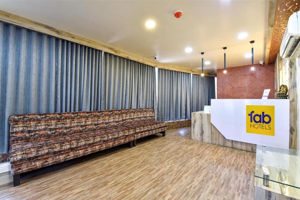 Ахмедабад: FabHotel Max Inn