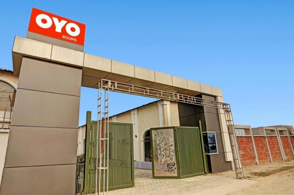 Барейлли: OYO Flagship 806078 Sparsh 11 Heaven