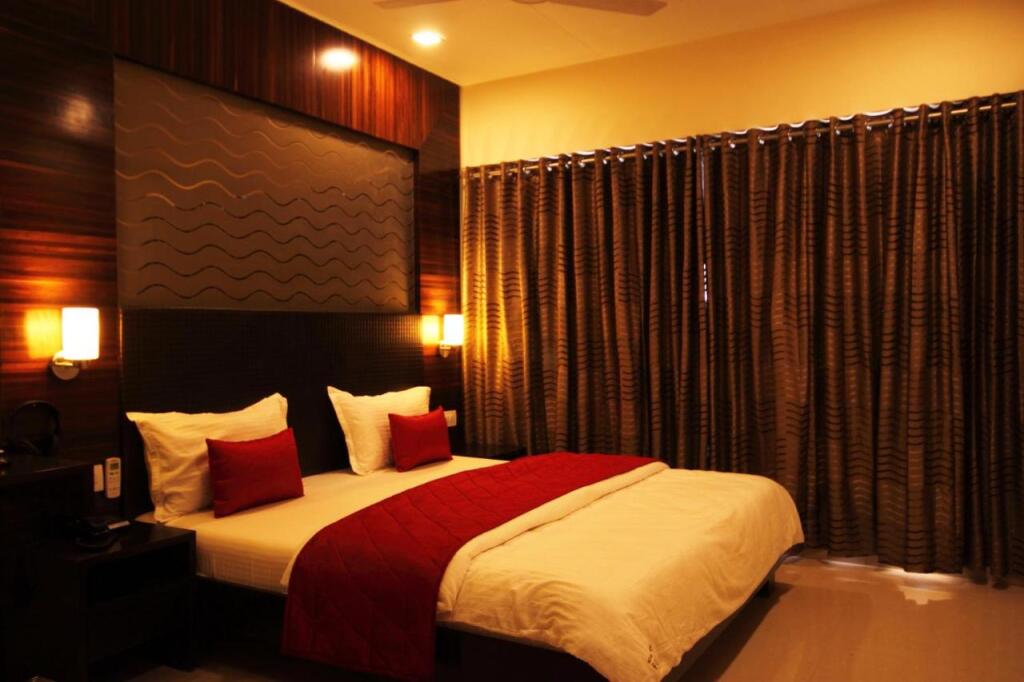 Ахмедабад: Hotel Furaat Inn LLP