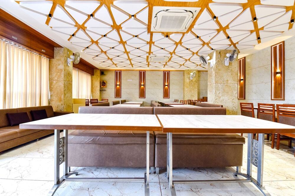 Ахмедабад: Fabhotel Vishwa
