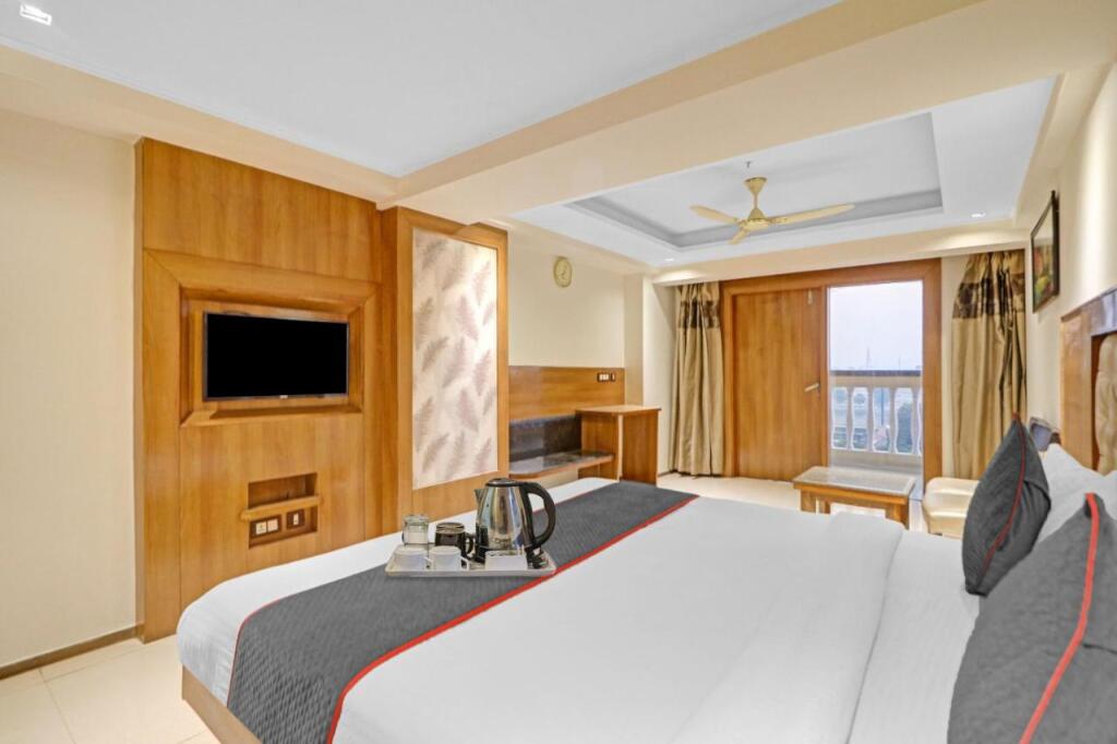Алипур: Oyo Townhouse 841 Parker Plaza