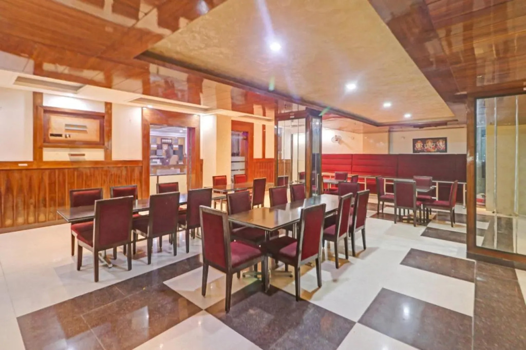 Алипур: Oyo Townhouse 841 Parker Plaza
