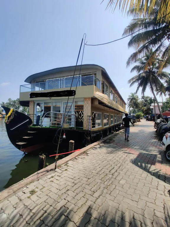 Аллеппи: Cosy Houseboat