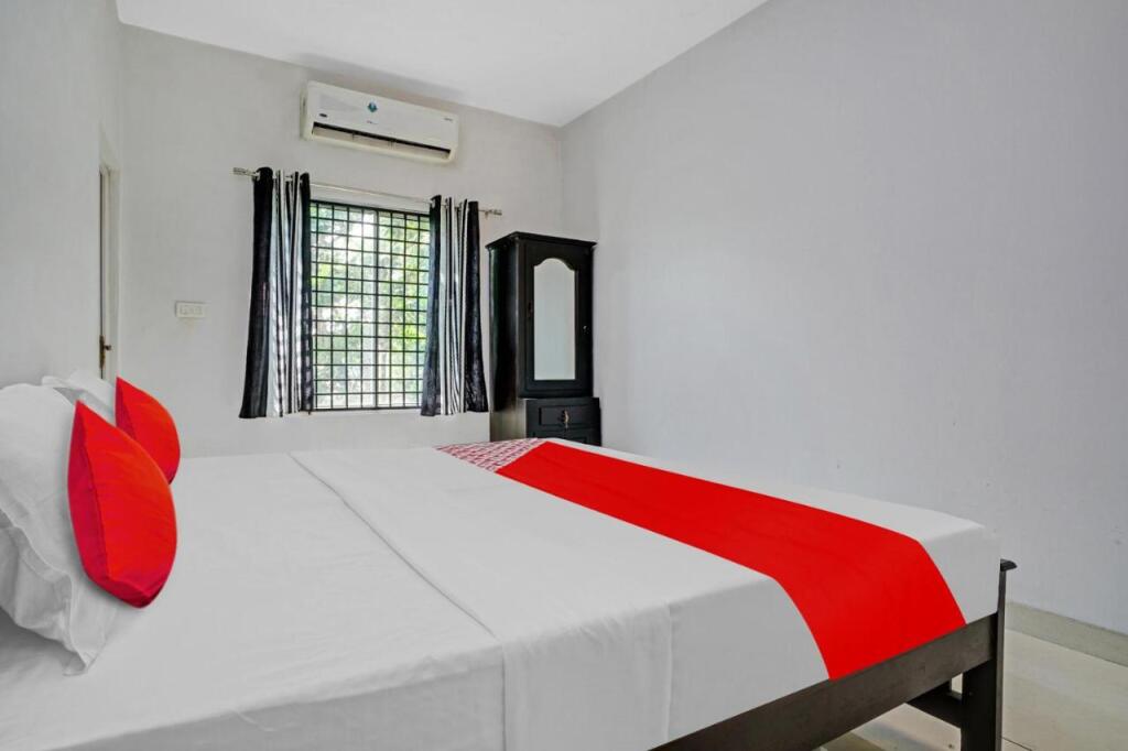 Аллеппи: OYO Flagship 808201 Hornbill Residency