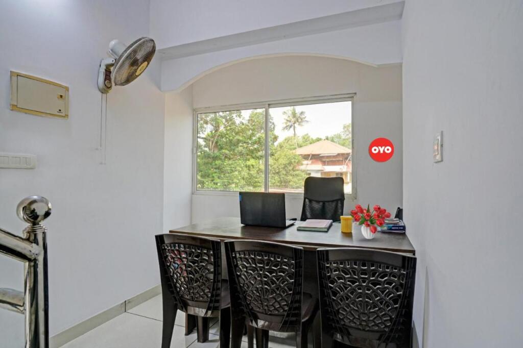 Аллеппи: OYO Flagship 808201 Hornbill Residency