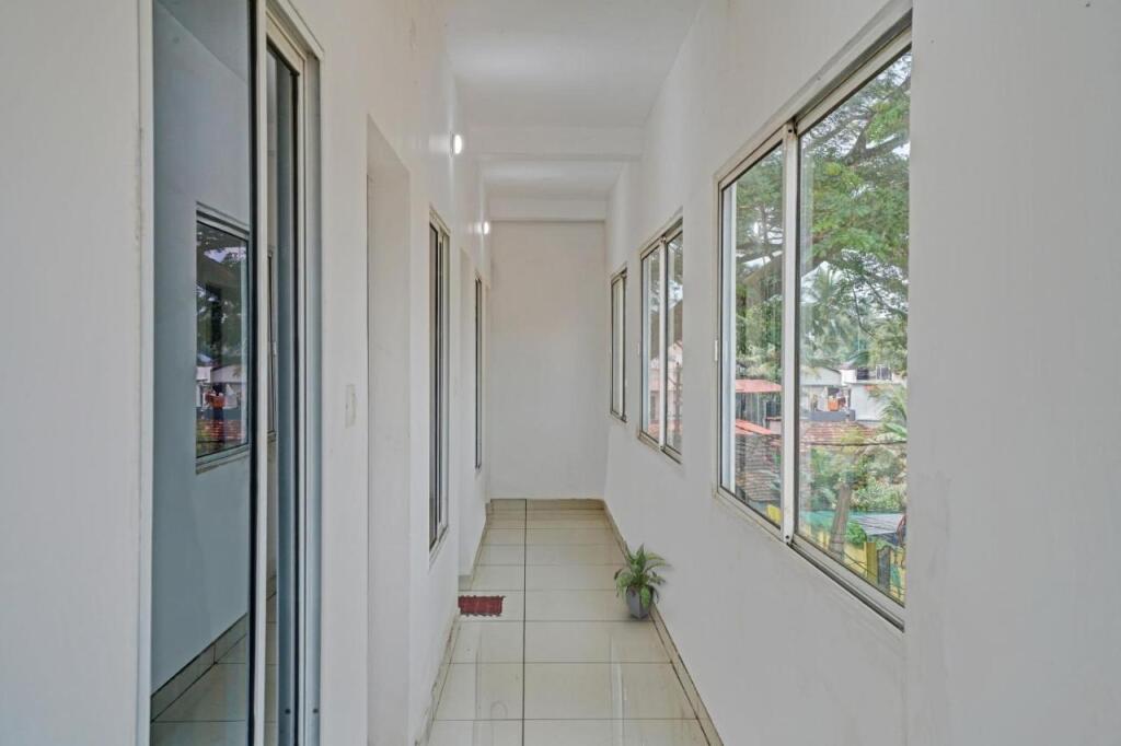 Аллеппи: OYO Flagship 808201 Hornbill Residency