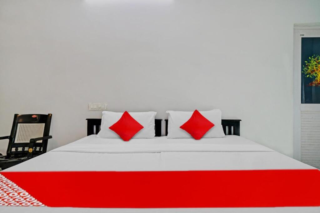 Аллеппи: OYO Flagship 808201 Hornbill Residency
