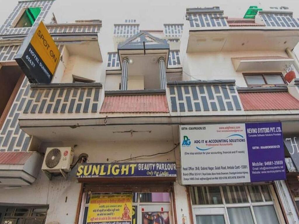 Амбала: SPOT ON Hotel Sunrise 2