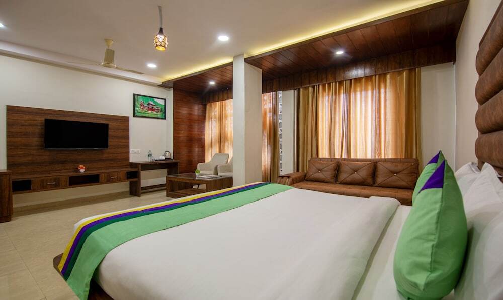 Амритсар: Hotel Diamond Creek Near Railway Station
