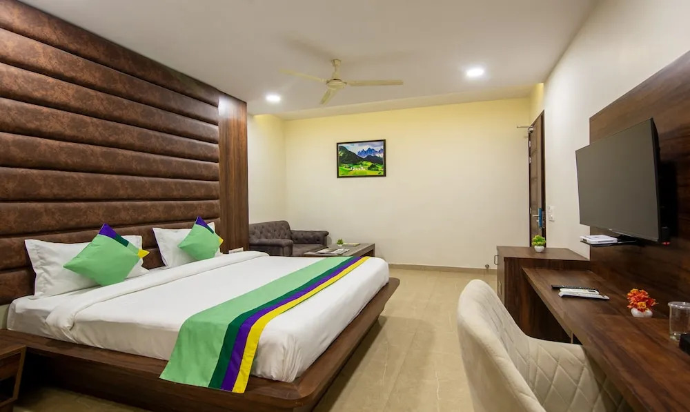 Амритсар: Hotel Diamond Creek Near Railway Station