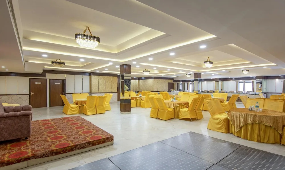 Амритсар: Hotel Diamond Creek Near Railway Station