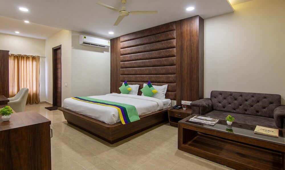 Амритсар: Hotel Diamond Creek Near Railway Station