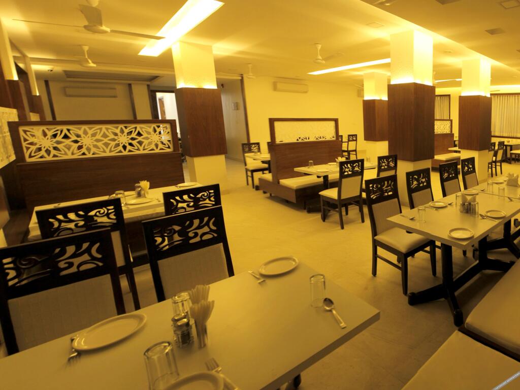 Hotel Raviraj — фото 4