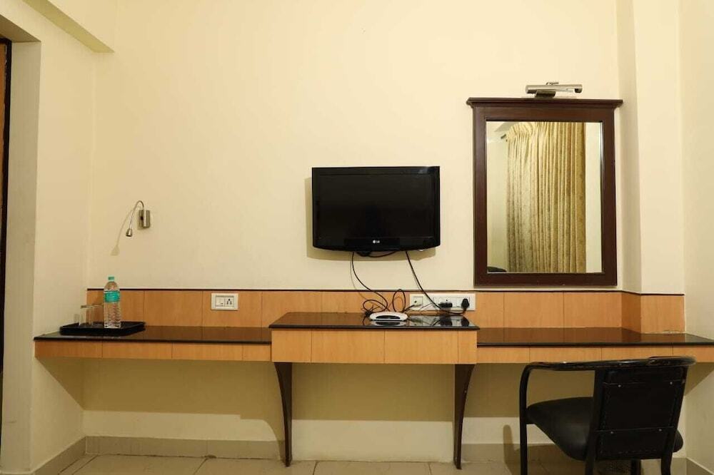 Салем: Hotel Shrie Shannth