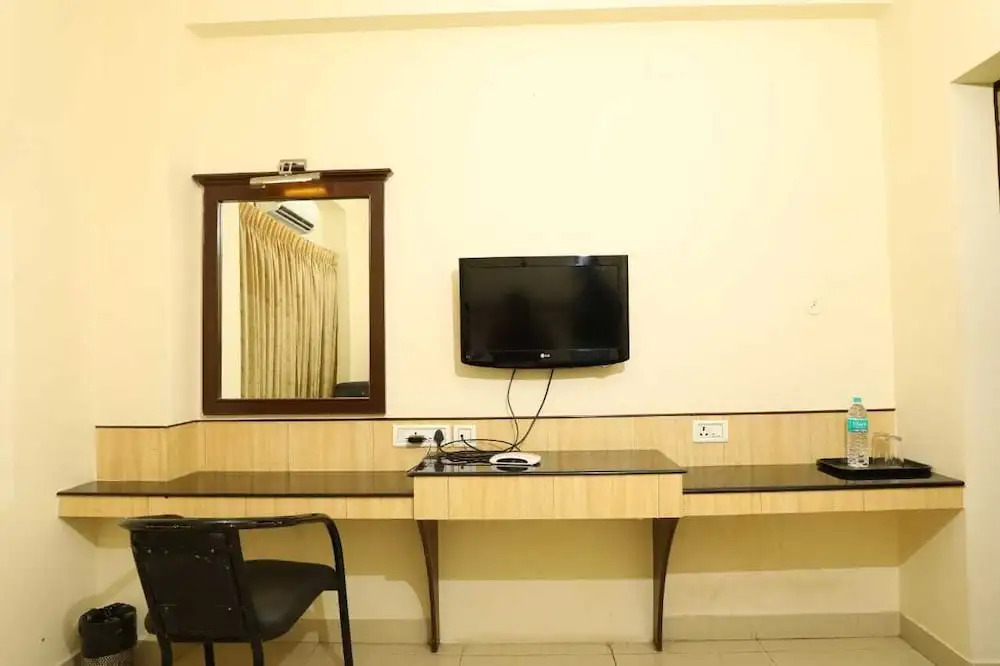 Салем: Hotel Shrie Shannth