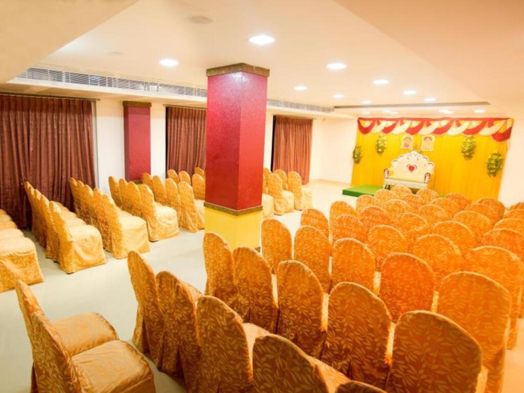 Салем: Hotel AMRs Evvergreen
